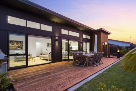 Photo of property in 10 Rotomanu Place, Pyes Pa, Tauranga, 3112