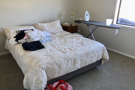 Photo of property in 17 Kahika Grove, Huapai, Kumeu, 0810