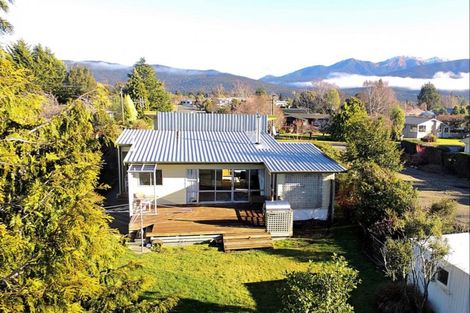 Photo of property in 24 Gunn Street, Te Anau, 9600