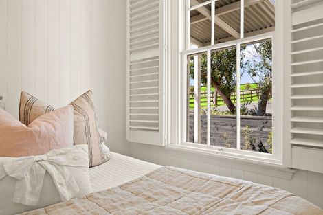 Photo of property in 1223 Old North Road, Helensville, 0875