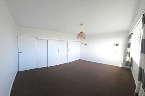 Photo of property in 170 The Esplanade, Island Bay, Wellington, 6023