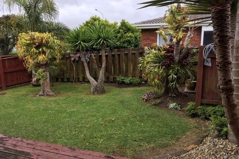Photo of property in 2/527 Weymouth Road, Weymouth, Auckland, 2103