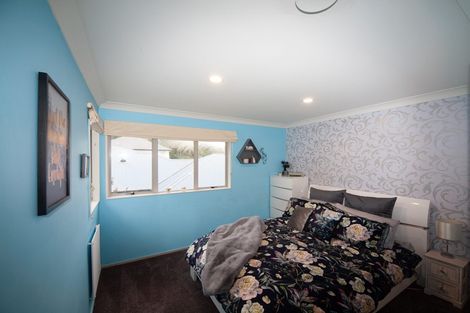 Photo of property in 10a Chippenham Grove, Churton Park, Wellington, 6037