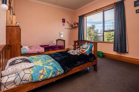 Photo of property in 14 Queen Street, Winton, 9720