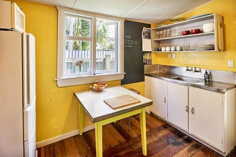 Photo of property in 16a Rhodes Street, Newtown, Wellington, 6021
