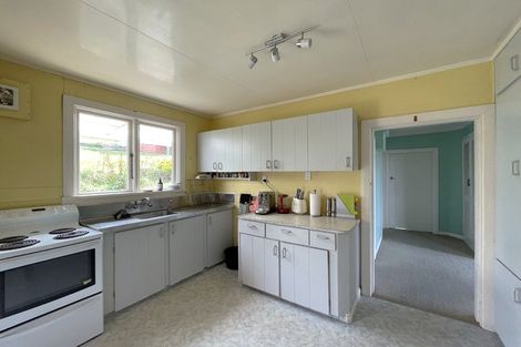 Photo of property in 3 Junction Road, Ravensbourne, Dunedin, 9022