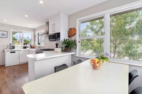 Photo of property in 11 Kahu Street, Utuhina, Rotorua, 3015