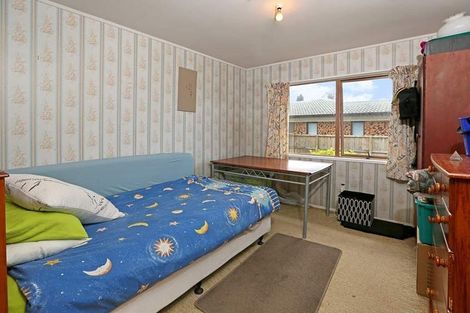 Photo of property in 5 Rathgar Road, Henderson, Auckland, 0610