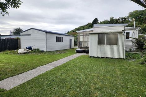 Photo of property in 6 Ashmore Avenue, Cobden, Greymouth, 7802