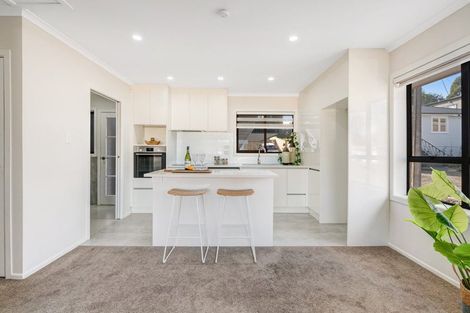 Photo of property in 25 Neal Avenue, Glenfield, Auckland, 0629