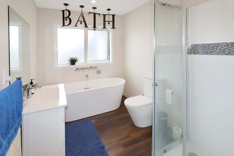 Photo of property in 11 Filmer Crescent, Wallaceville, Upper Hutt, 5018