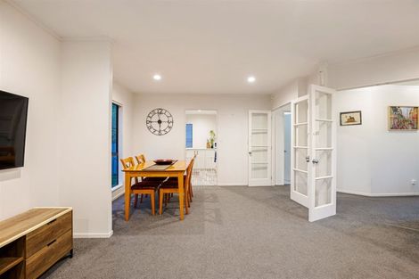 Photo of property in 2/54 Granville Drive, Massey, Auckland, 0614
