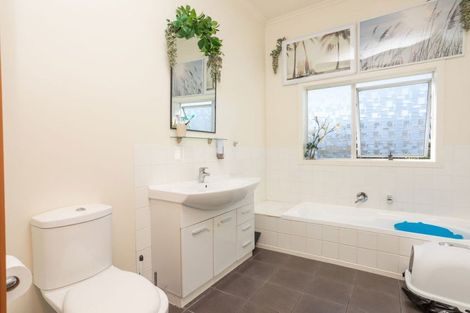 Photo of property in 11 Smith Street, Dannevirke, 4930