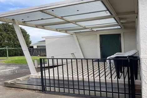 Photo of property in 45 Selwyn Crescent, College Estate, Whanganui, 4500