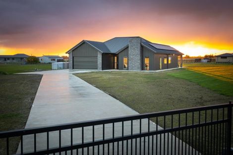 Photo of property in 5 Alayna Court, Colyton, Feilding, 4775
