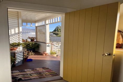 Photo of property in 10 Morrissey Street, Hawera, 4610