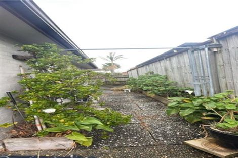 Photo of property in 71 Wayne Francis Drive, Flat Bush, Auckland, 2016