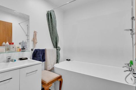 Photo of property in 42 Woodburn Avenue, Flagstaff, Hamilton, 3210