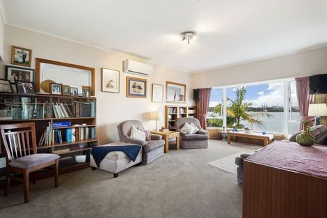 Photo of property in 109a Norwood Road, Bayswater, Auckland, 0622