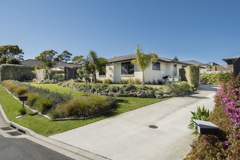 Photo of property in 3 Gumtree Lane, Omokoroa, 3114