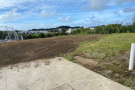 Photo of property in 10 Kakariki Lane, Waiwhakaiho, New Plymouth, 4312