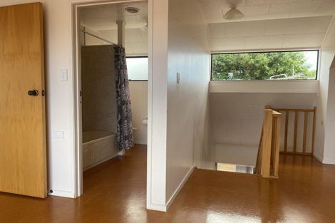 Photo of property in 18 Riverside Road, Orewa, 0931