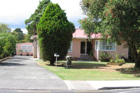 Photo of property in 6 La Rosa Street, Green Bay, Auckland, 0604