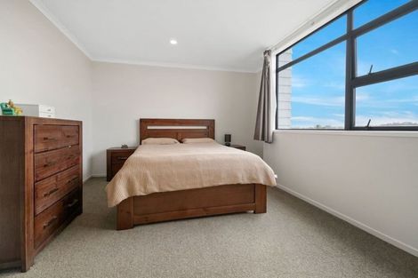 Photo of property in 32 Squadron Drive, Hobsonville, Auckland, 0616