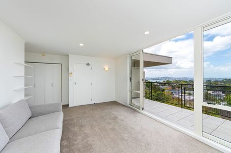 Photo of property in 9/166 Mokoia Road, Chatswood, Auckland, 0626