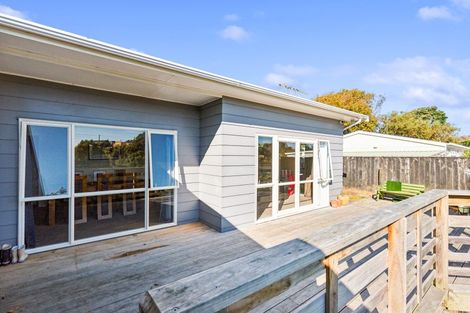 Photo of property in 39 Tennis Court Road, Raumati South, Paraparaumu, 5032