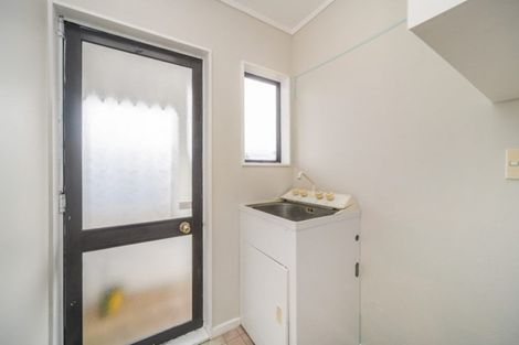 Photo of property in 99 Hillcrest Drive, Kelvin Grove, Palmerston North, 4414