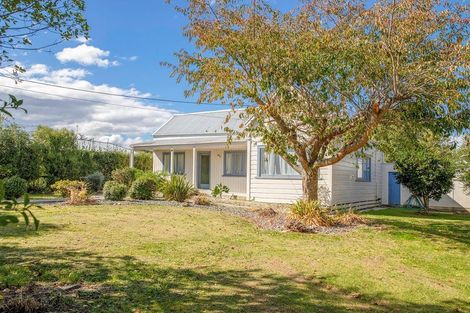 Photo of property in 24 Bennett Street, Waipawa, 4210