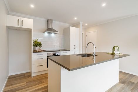 Photo of property in 11a Hall Grove, Ebdentown, Upper Hutt, 5018