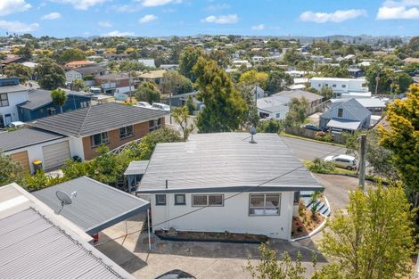 Photo of property in 52 Bay Street, Red Beach, 0932