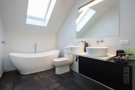 Photo of property in 10 Tauwaka Crescent, Riverhead, 0820