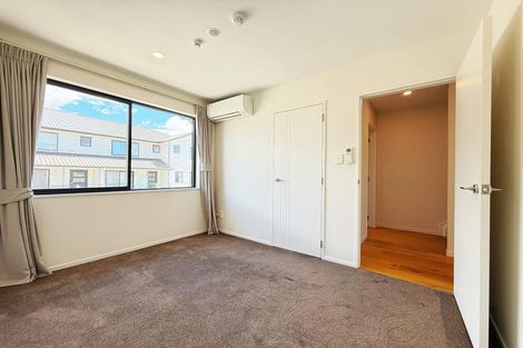 Photo of property in 10 Peony Mews, Oteha, Auckland, 0632