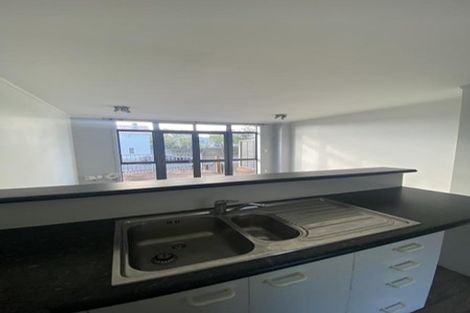 Photo of property in 2/3 John Jennings Drive, Oteha, Auckland, 0632