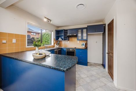 Photo of property in 1 Elrita Place, Conifer Grove, Takanini, 2112