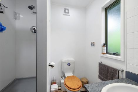 Photo of property in 142 Seaview Road, Westown, New Plymouth, 4310