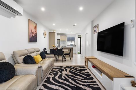 Photo of property in 16 Rorida Lane, Flat Bush, Auckland, 2019