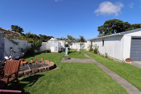 Photo of property in 16 Bracken Street, Petone, Lower Hutt, 5012