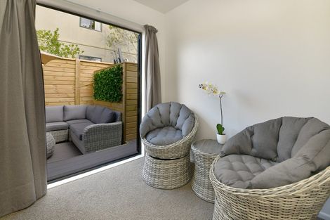 Photo of property in 1/62 Fernhill Way, Oteha, Auckland, 0632