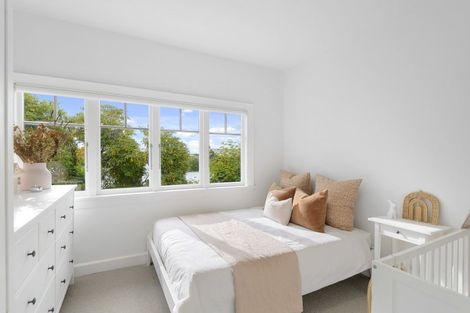 Photo of property in 64 Wilsons Road, Saint Martins, Christchurch, 8022