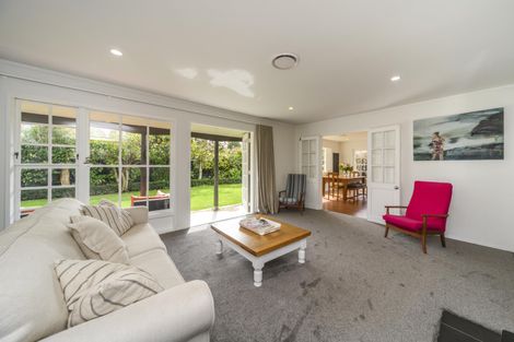 Photo of property in 92 Roy Street, Palmerston North, 4410
