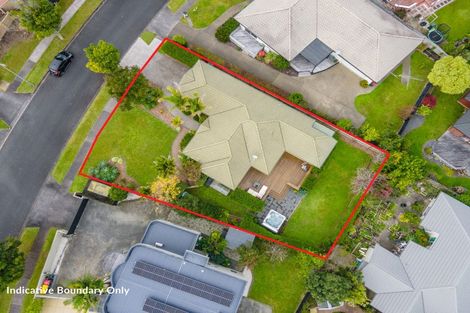 Photo of property in 18 Matterhorn Crescent, Northpark, Auckland, 2013