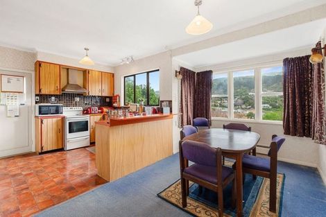 Photo of property in 17 Handyside Street, Tawa, Wellington, 5028