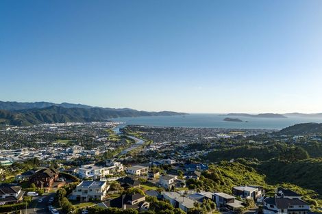 Photo of property in 252 Normandale Road, Normandale, Lower Hutt, 5010