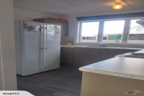 Photo of property in 2 Moore Avenue, Tawhero, Whanganui, 4501