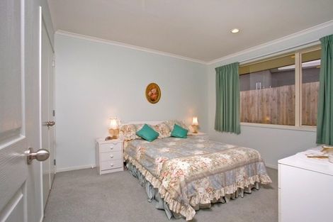 Photo of property in 22 Mahoney Drive, Albany, Auckland, 0632