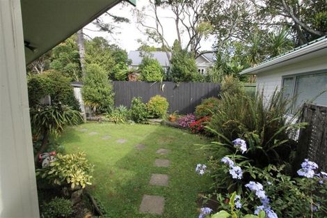 Photo of property in 1/107 Konini Road, Titirangi, Auckland, 0604